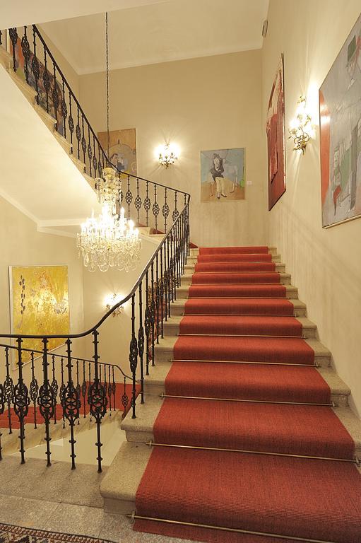 Eee Hotel بيرغ المظهر الخارجي الصورة